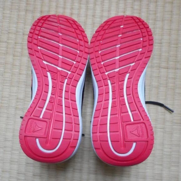 NEW-Reebok black pink sneakers Size 4 - Picture 7 of 7